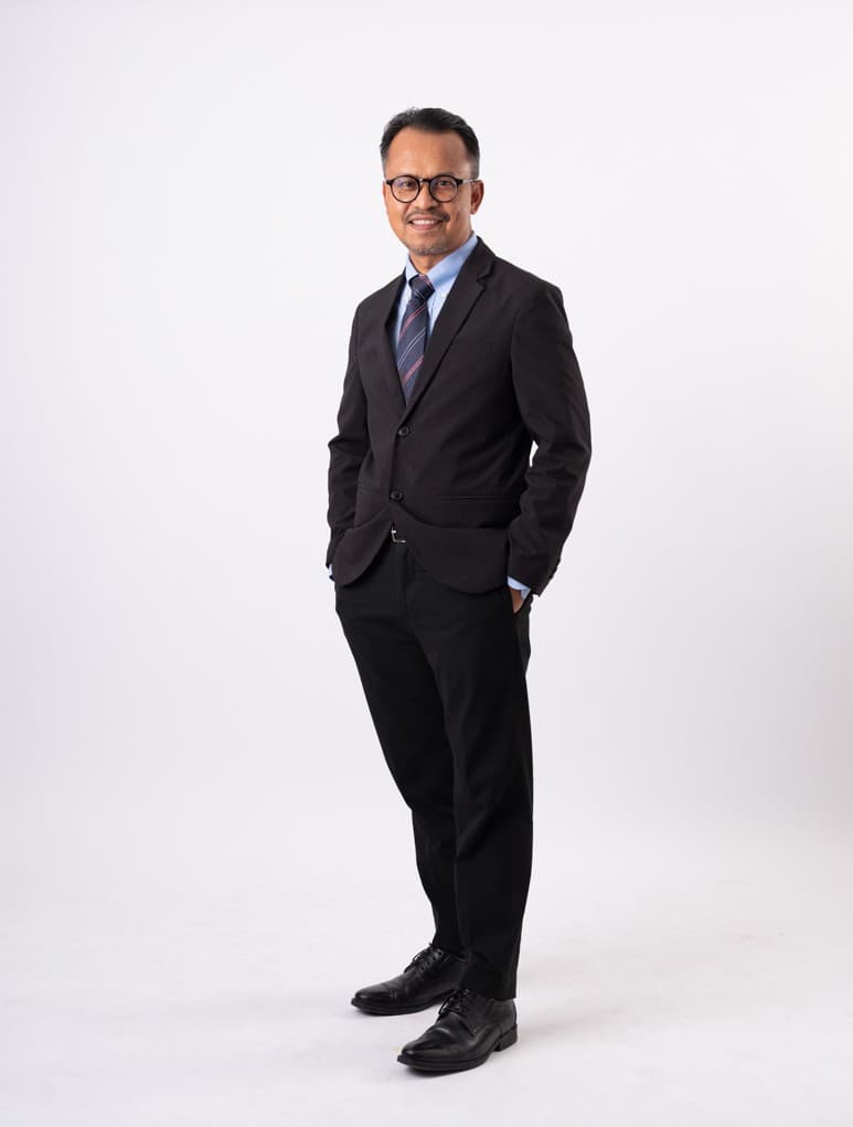 Nik Li Bin R. Deraman